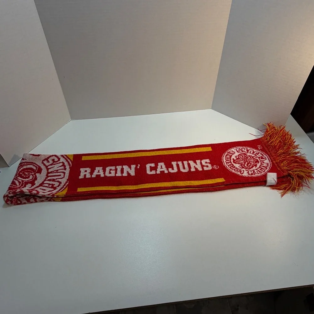 Louisiana Ragin Cajuns‎ Scarf Red Yellow Knit Fringe Team Spirit NCAA READ